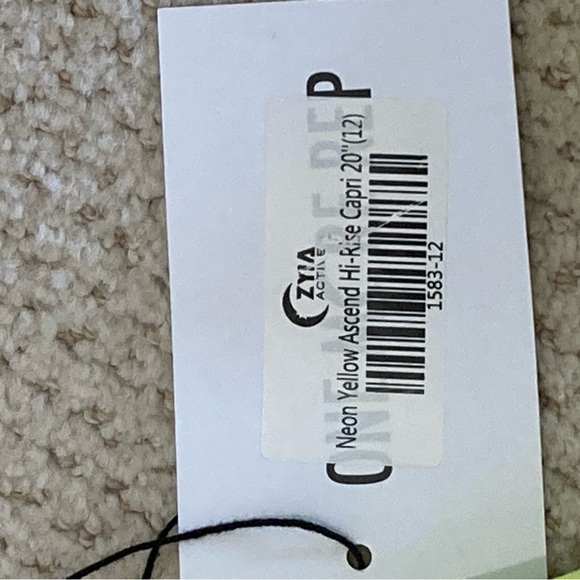 NWT ZYIA Neon Yellow Ascend Hi-Rise Capri 20” Leggings, Size 12 - Picture 5 of 6